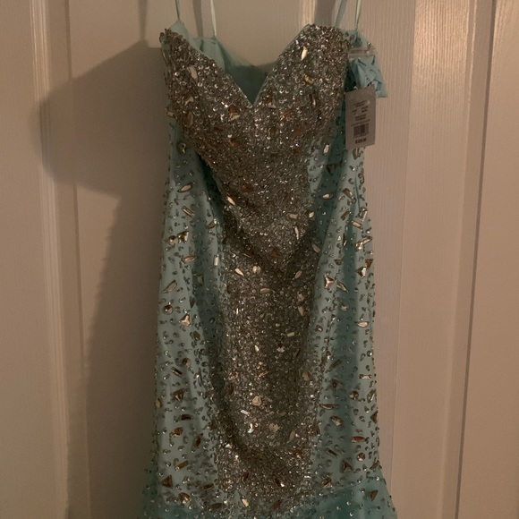 NWT & NEVER WORN Stunning Terani Couture Dress - Picture 6 of 8